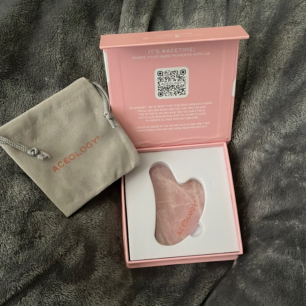 Aceology Rose Quartz Gua Sha Facial Massager